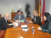 La alcaldesa de Campos del Río solicita al consejero de Salud mejoras en materia sanitaria del municipio