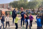 Continúa la campaña ´Encesta con nosotros´ que promueve el baloncesto en centros educativos