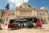 Colores albinegros en la nueva imagen del autobús del FC Cartagena