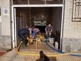 Protección Civil de Totana coopera en las labores de achique de agua en viviendas en Los Alcázares tras las inundaciones