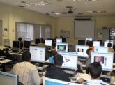 Hacienda fomenta el acceso de los ciudadanos a las 120 aulas de libre acceso a Internet con cursos formativos