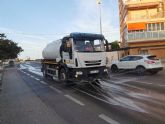 El ayuntamiento de Mazarrón intensifica la limpieza y desinfección en sus calles para combatir la covid-19