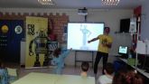 Vuelven los talleres de robótica e ingeniería de la Politécnica de Cartagena en las aulas hospitalarias