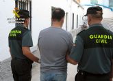La Guardia Civil detiene al presunto autor de una docena de robos en viviendas de Mazarrón