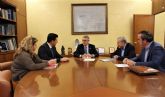 El presidente de la CHS mantiene una reunión con el alcalde de San Javier