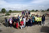 Un día de participación vecinal para mejorar el entorno de La Estación de Beniaján