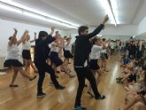 El Centro Párraga de Murcia acoge un taller para que los jóvenes se inicien en el teatro musical