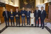 El Colegio de Economistas entrega el Ecnomo Honorfico al Ayuntamiento de Caravaca y a la Cofrada de la Vera Cruz
