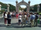 La Comision Beltri 2012 recauda 256 euros para las Hermanitas de los Pobres con la visita guiada al cementerio de Los Remedios