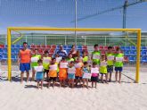 25 niños y niñas participan en el IV campus regional de fútbol playa