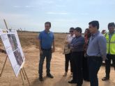 El consejero de Agricultura, Francisco Jódar visitó las obras de reparación de dos caminos rurales en San Javier