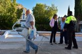 La Alcaldesa y técnicos municipales visitan las obras de mejora del camposanto archenero