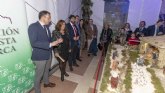 López Miras inaugura en el Palacio de San Esteban un belén tradicional realizado por la Asociación Belenista de Lorca