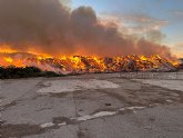 Incendio en zona de cantera en la sierra en Jumilla