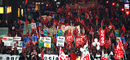 Ms de 40.000 personas, segn los sindicatos, se manifiestan contra el tijeretazo del Gobierno Regional