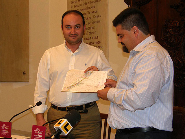 Lorca y Puerto Lumbreras piden a la Consejería la creación de un Centro de Actividades Económicas e Industriales con estación para trenes de mercancías - 1, Foto 1