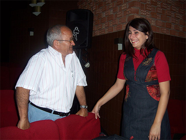 LA SALA DE ARTES ESCÉNICAS DE LA LOCALIDAD ACOGIÓ LA ACTUACIÓN GRATUITA DEL GRUPO FOLK-ROCK “MALAGÜERO” - 2, Foto 2