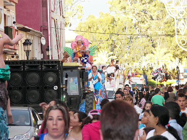 Unas 15.000 personas presenciaron el desfile de carrozas de ayer - 1, Foto 1