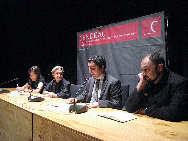 El consejero de Cultura, Juventud y Depor tes, Pedro Alberto Cruz, ha presentado el seminario de 'Crítica, discrepancia y violencia - 1, Foto 1