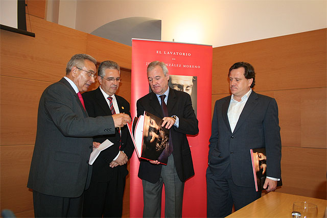 Un libro recoge “los secretos” de El Lavatorio de González Moreno en la conmemoración del I Centenario de su Nacimiento - 1, Foto 1