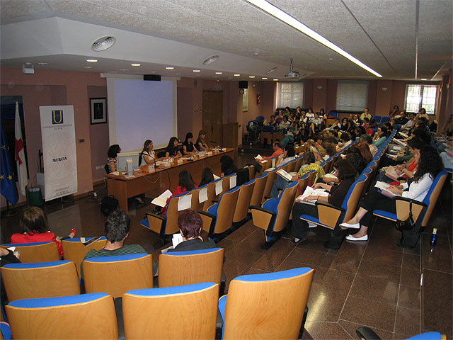 “El Candil” expone su experiencia en las Jornadas Regionales sobre Proyectos de Inserción Sociolaboral - 3, Foto 3