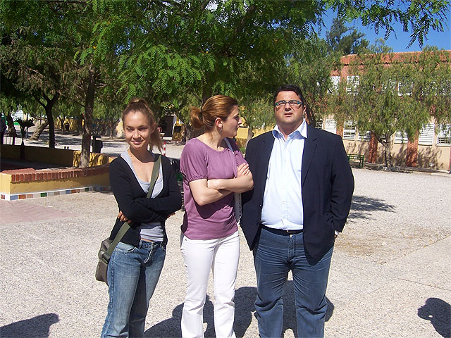 Autoridades municipales asisten a la clausura del programa “Expo Prado´08. Encuentro entre Culturas” en el IES “Prado Mayor” - 2, Foto 2