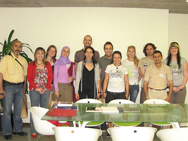 Verónica López recibe a los participantes del Programa Juventud en Acción - 1, Foto 1