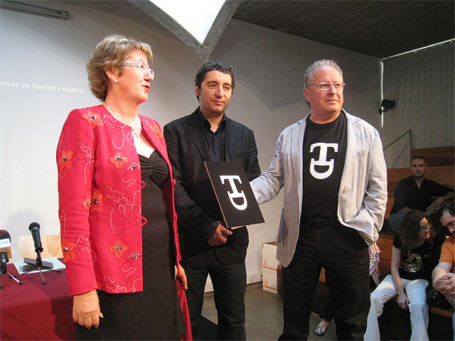 Cruz destaca la simbiosis entre grupos locales e internacionales en el Festival de Teatro y Danza de San Javier - 1, Foto 1