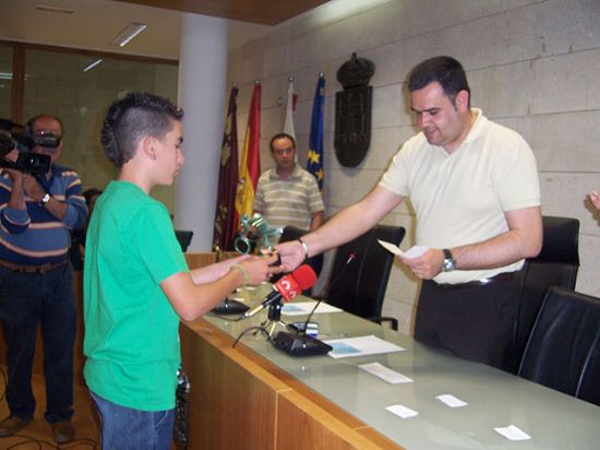 La Concejalía de Deportes entrega un total de 10.500 euros en becas a los 18 deportistas totaneros más destacados - 3, Foto 3