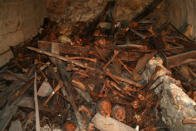 Aparecen cinco criptas en la Iglesia de la Concepción - 1, Foto 1