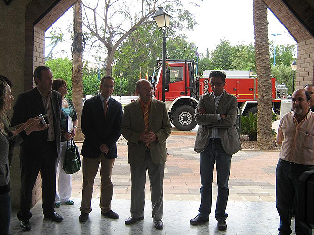 Public Safety Councilman attends the presentation of a new forestry vehicle in the nearby town of Alhama, Foto 1
