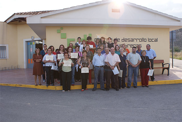 El Centro de Desarrollo Local entrega los diplomas de los cursos celebrados durante el primer trimestre del año - 1, Foto 1