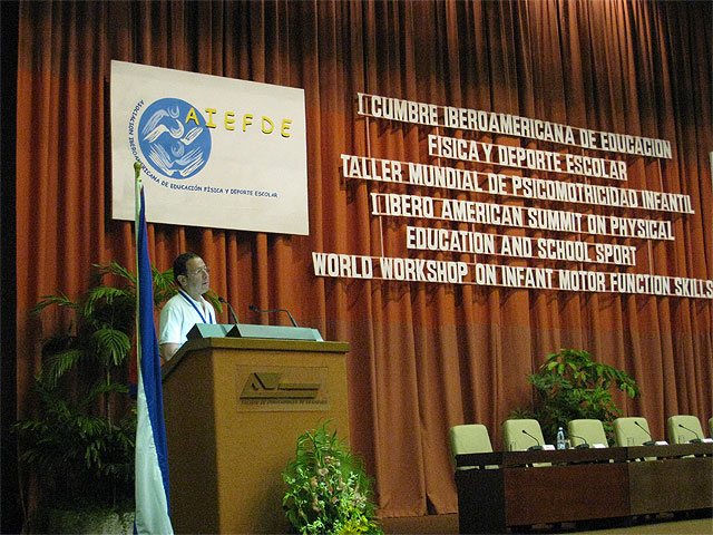 Cámara exporta al exterior el modelo de deporte escolar diseñado en Murcia - 1, Foto 1