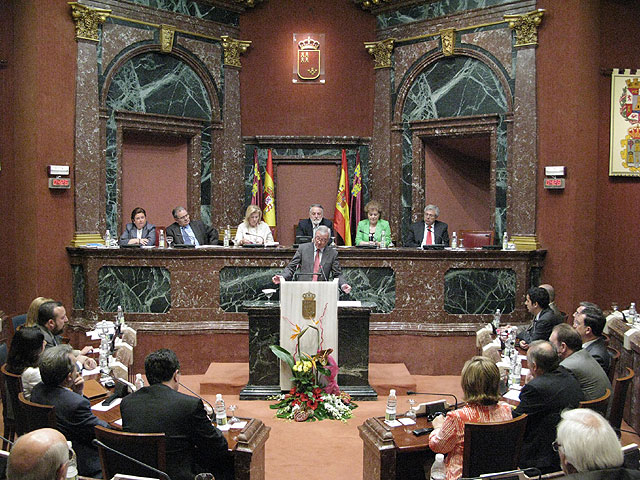 Valcárcel reclamará 1.400 millones euros de deuda sobre financiación al Gobierno España - 1, Foto 1