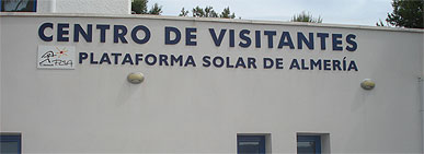 Los alumnos del aula ocupacional visitan las instalaciones de la plataforma solar de Almera para adquirir conocimientos en energas renovables
