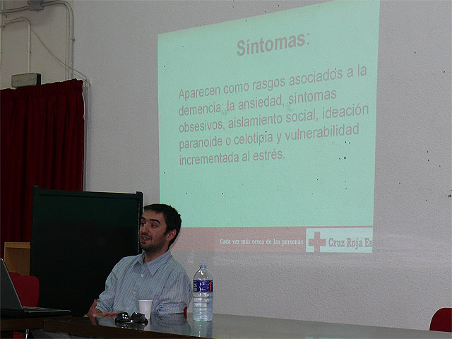 Treinta y cinco personas asisten a la primera sesión del Taller de Formación de Cuidadores - 1, Foto 1