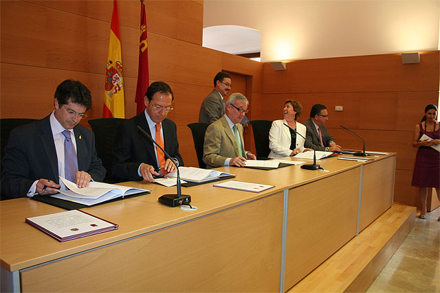 Valcárcel y Jódar firman dos convenios para el municipio de Lorca por valor de más de 6,7 millones - 2, Foto 2
