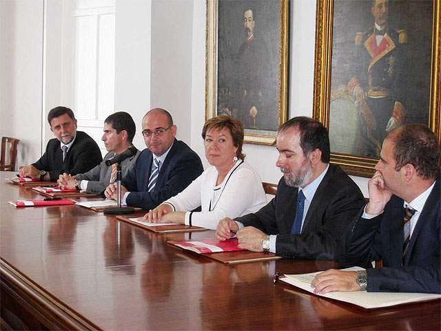 Desarrollo Sostenible recibe el equipamiento más moderno para controlar la calidad del aire - 1, Foto 1