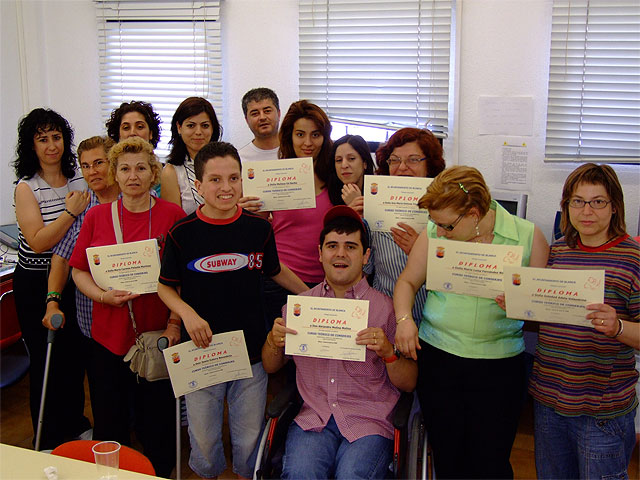 Finaliza el curso de conserjes para discapacitados de Blanca - 1, Foto 1