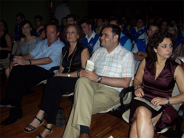 Más de 80 alumnos del I.E.S. prado mayor reciben sus becas y diplomas en una ceremonia de graduación celebrada en el Centro Sociocultural “La Cárcel” - 3, Foto 3
