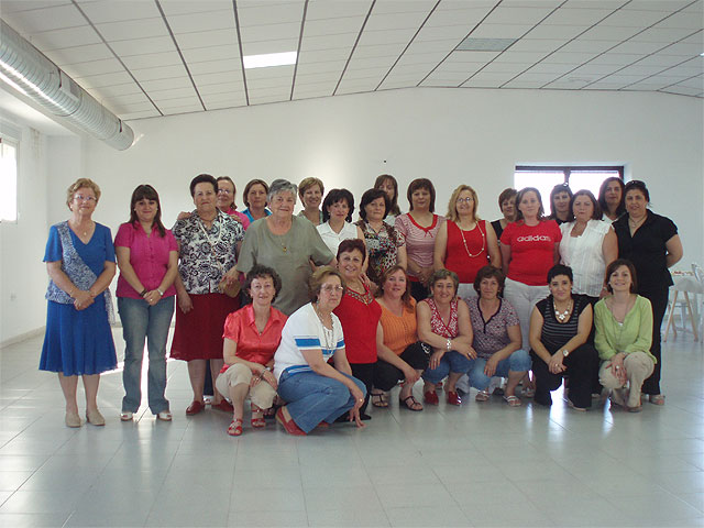 Los centros locales de empleo de Mujeres y Jóvenes clausuran los cursos informática impartidos en el Centro Joven, Pinilla y La Encarnación - 1, Foto 1