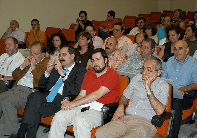 Trabajo sobre la eficiencia energética en la Facultad de Química gana el concurso para la mejora de la gestión universitaria - 3, Foto 3