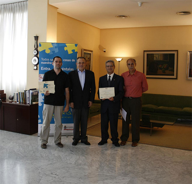 Los ganadores del I Concurso CTPedia reciben su premio - 2, Foto 2