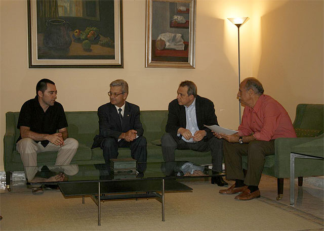 Los ganadores del I Concurso CTPedia reciben su premio - 3, Foto 3