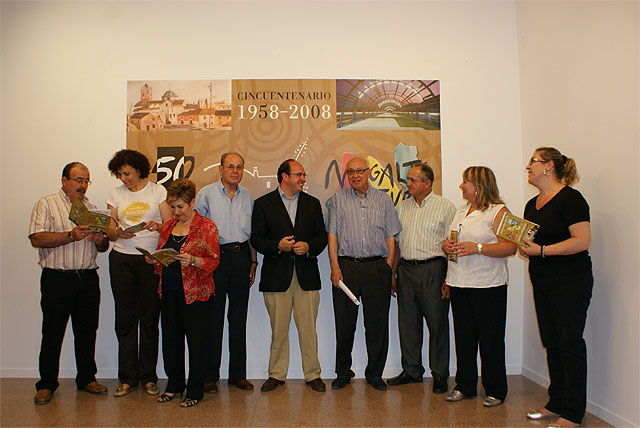 El Alcalde de Puerto Lumbreras, el Cronista Oficial y el hijo del primer Alcalde presentan las actividades culturales del Cincuentenario para el verano - 1, Foto 1