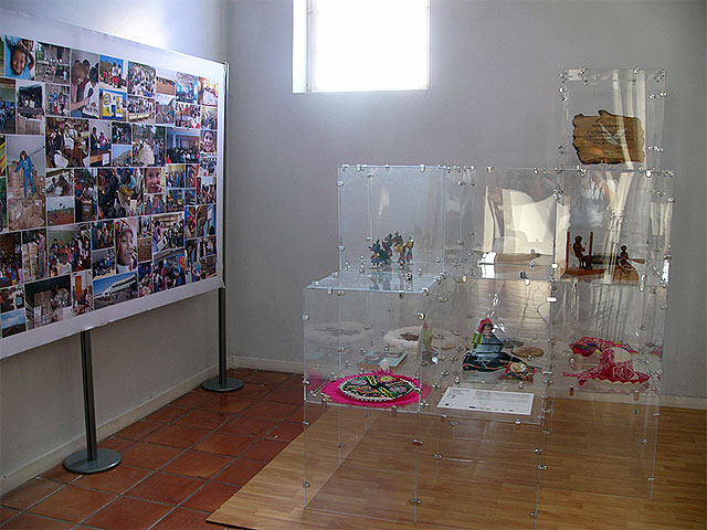 Exhibition showing the results of "Project Book" on the Socio-Cultural Center "La Carcel", Foto 1