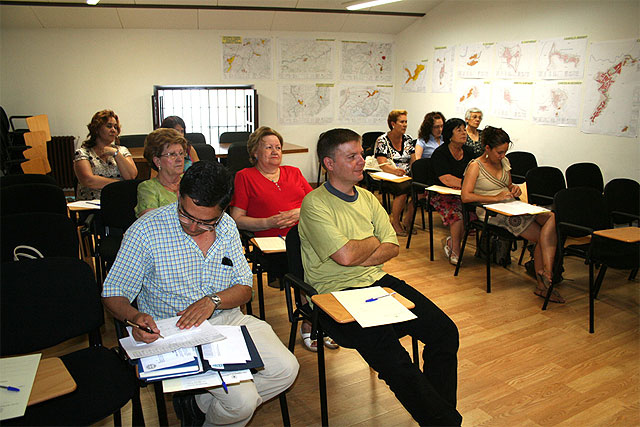 ‘Servicios Sociales’ pondrá a disposición de las asociaciones un vehículo adaptado - 2, Foto 2