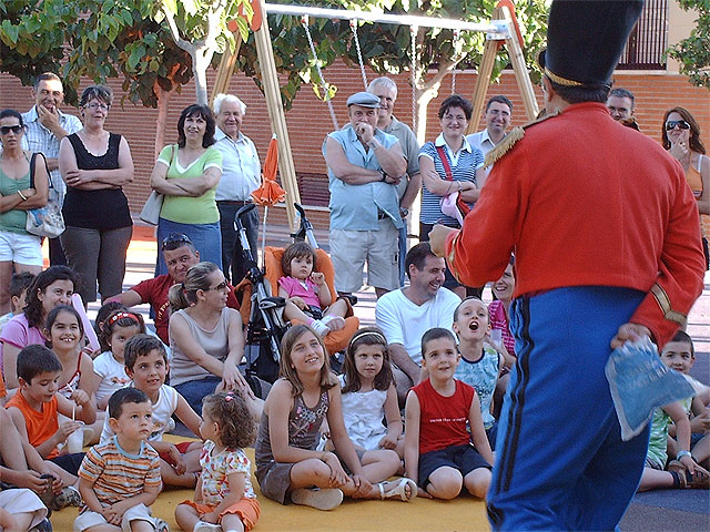 Los niños de Los Martínez del Puerto estrenan juegos infantiles - 2, Foto 2
