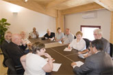 El alcalde se rene con miembros de Saint Nicholas Church