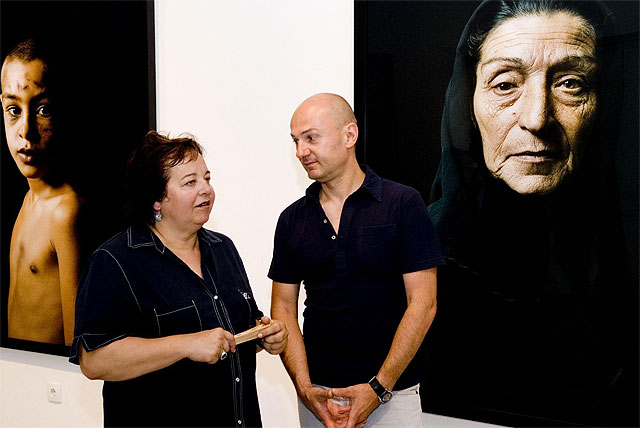 El fotógrafo francés Pierre Gonnord, expone sus retratos pictóricos de gitanos en La interpelación muda, en el festival La Mar de Músicas - 3, Foto 3